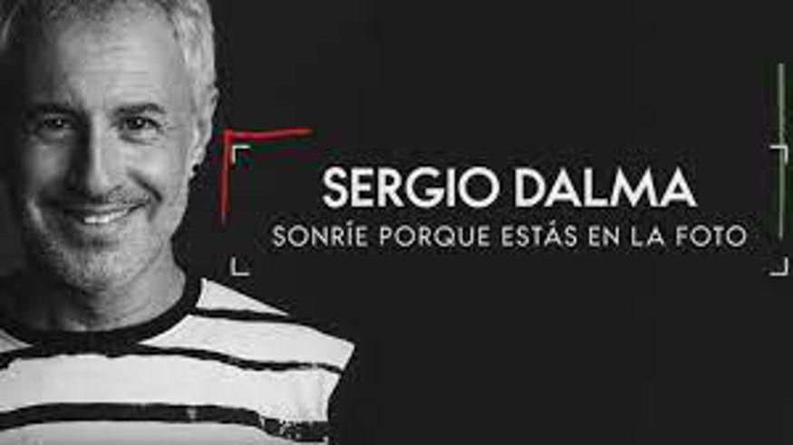 SERGIO DALMA - SONRÍE PORQUE ESTÁS EN LA FOTO Imagen de portada