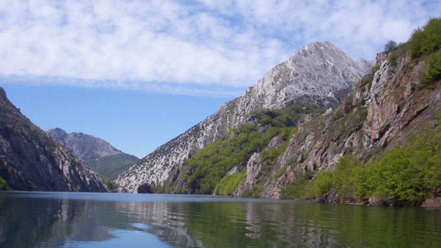 Parques - Ruta cultural -  Excursión a los fiordos leoneses de Riaño - LEON