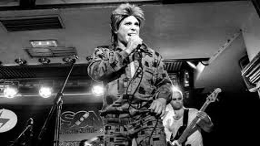 Música / Conciertos - Noche / Espectáculos - Pop, rock e indie -  Ziggy's Project. Tributo a David Bowie - LEON