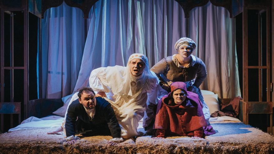 Teatro - Humor - Noche / Espectáculos -   Feísima enfermedad y muy triste la muerte de la reina Isabel I - La Calòrica  - CIUTADELLA DE MENORCA