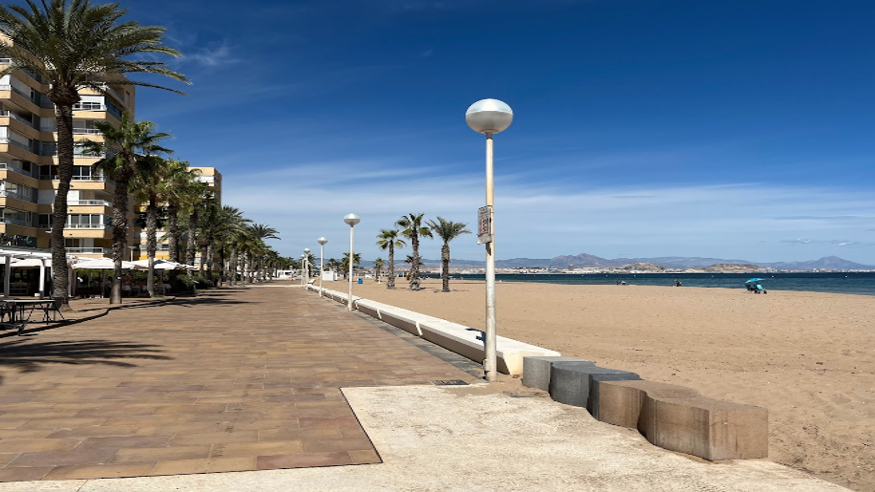 Infantil / Niños - Deportes agua - Cometas -  PLAYA ACCESIBLE URBANOVA - ALICANTE/ALACANT